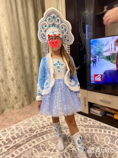 Продам новогодний костюм снежинки