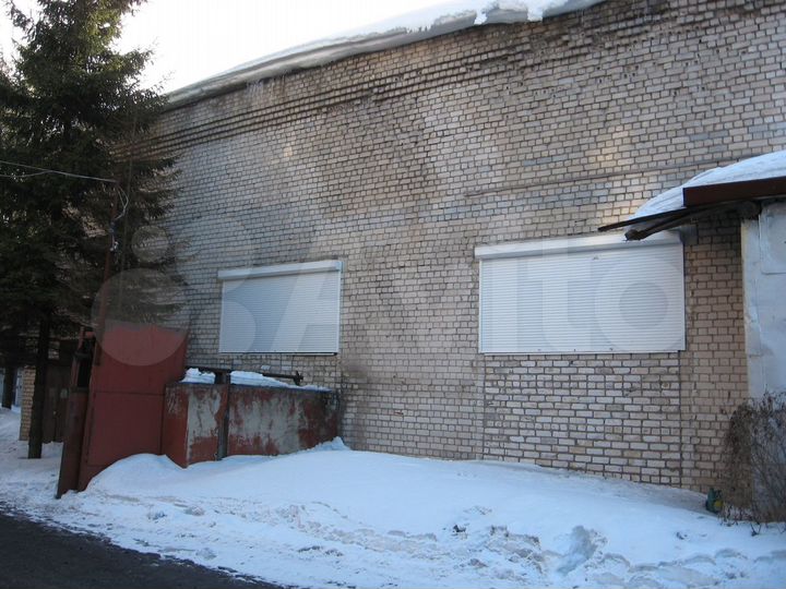 Гараж, > 30 м²