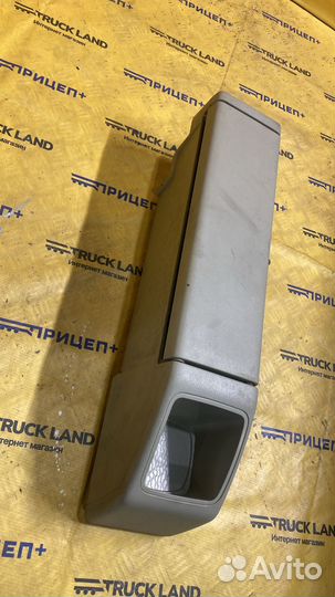 Подлокотник правый Volvo FH 4