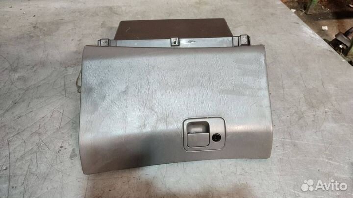 Бардачок Saab 9-5 2001