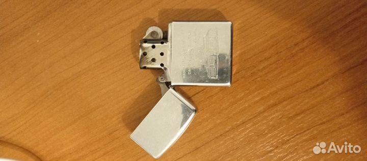 Зажигалка бензиновая zippo