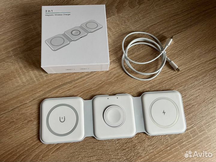 Беспроводная зарядка MagSafe 3 в 1 белая