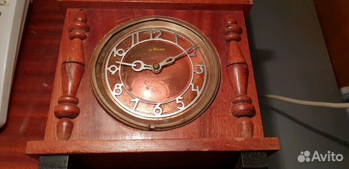 Механические часы маяк