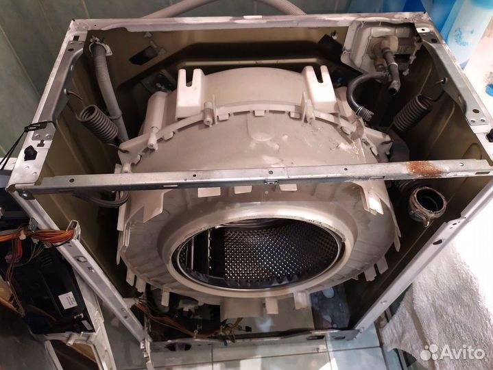 Ремонт стиральных машин / Ремонт холодильников