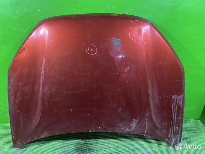 Капот Lаda Vesta