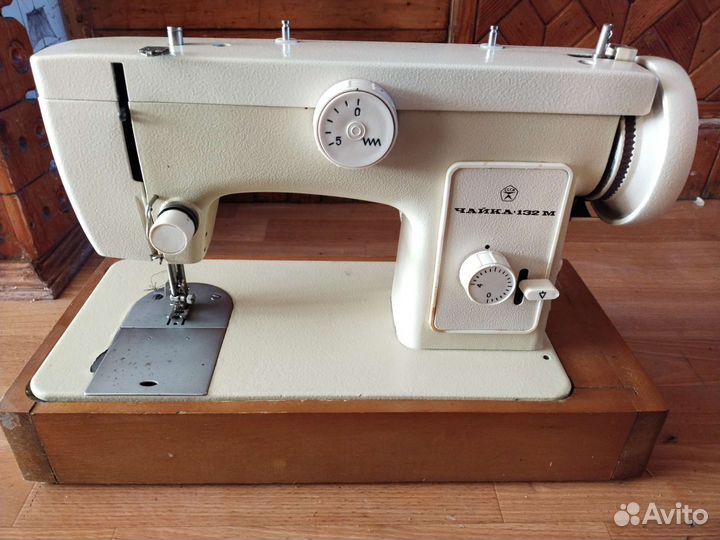 Швейная машина Чайка 132м