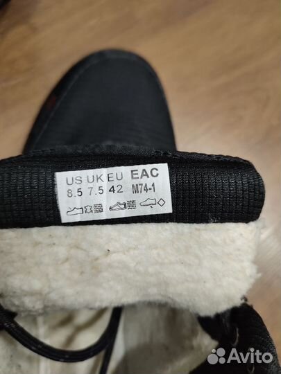 Продам ботинки