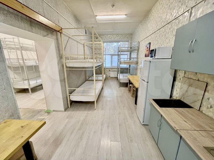 2-к. квартира, 50 м², 1/9 эт.