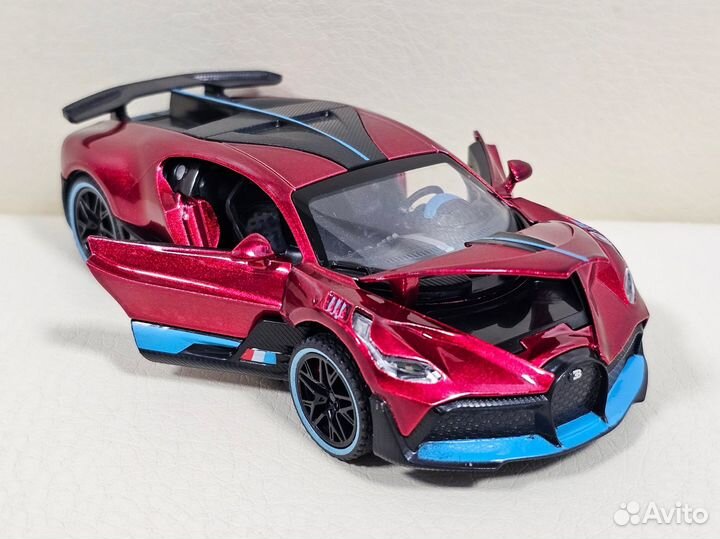 Модель машины Bugatti Divo красная 1:32