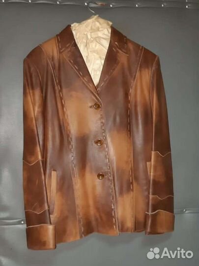 Пиджак кожаный женский