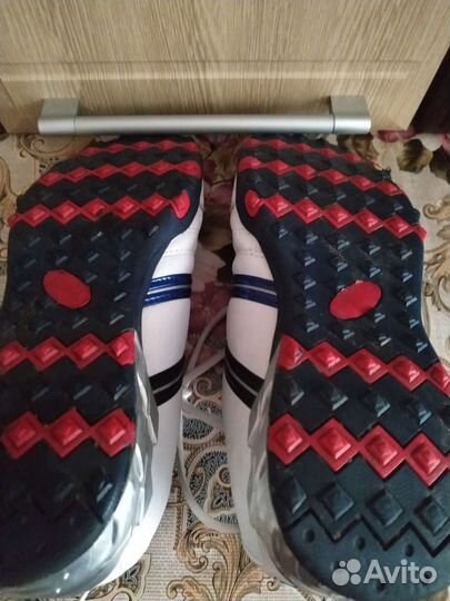 Кроссовки женские 38 размер