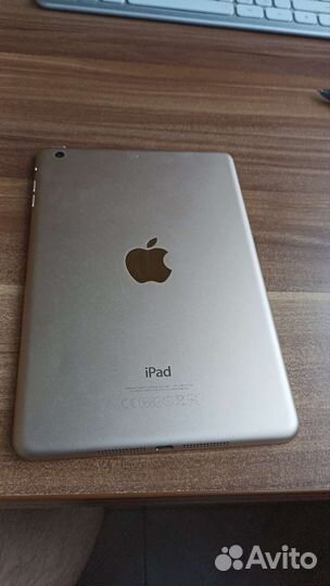 Планшет Apple iPad mini 3 64GB MGY92RU/A