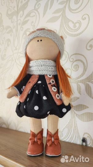 Кукла ручной работы с одеждой