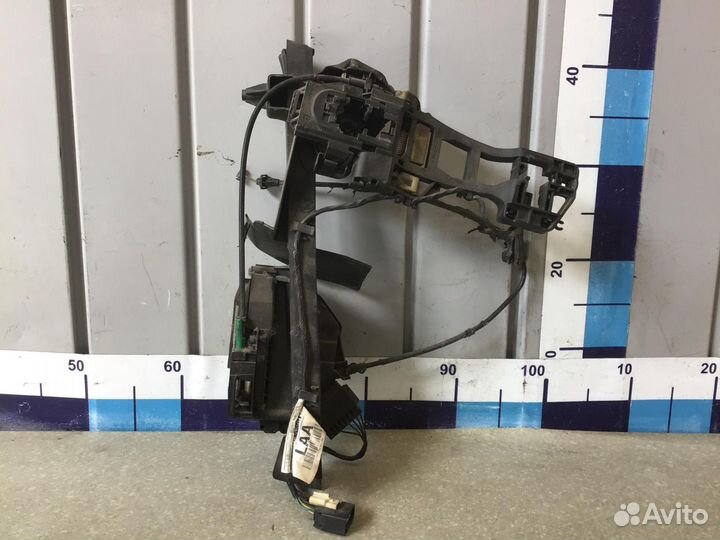 Замок двери передней правой Ford Focus III 2011