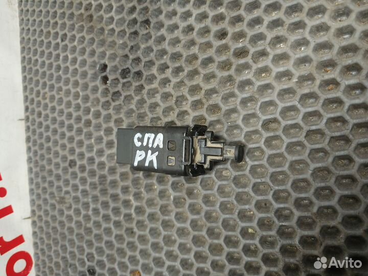 Датчик стоп сигнала Chevrolet Spark M200