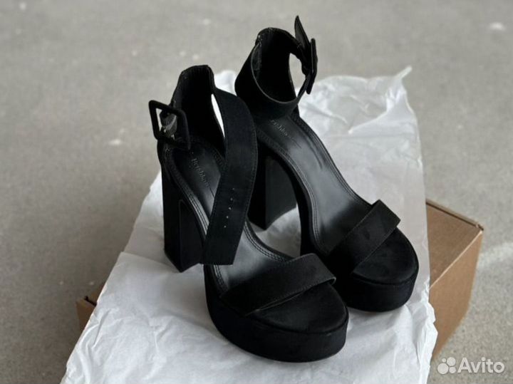 Босоножки bershka 35