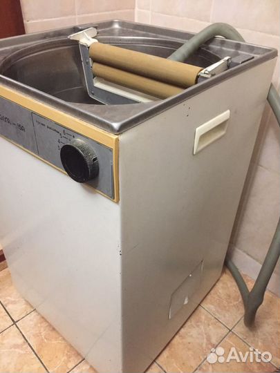 Стиральная машина Волга-15А с валиками