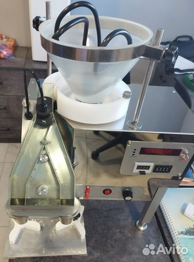 Счетчик таблеток и капсул YL-2A