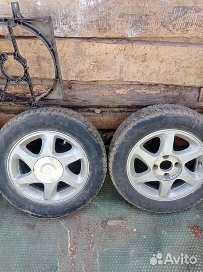 Шины зимние 185/65:15, диски литые нисан