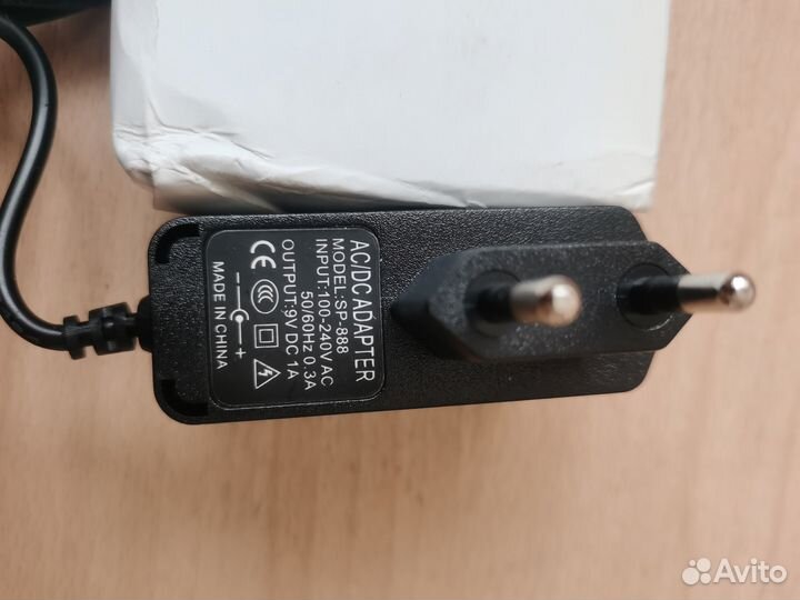 Блок питания 9В 1А. Новый