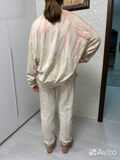 Спортивный костюм