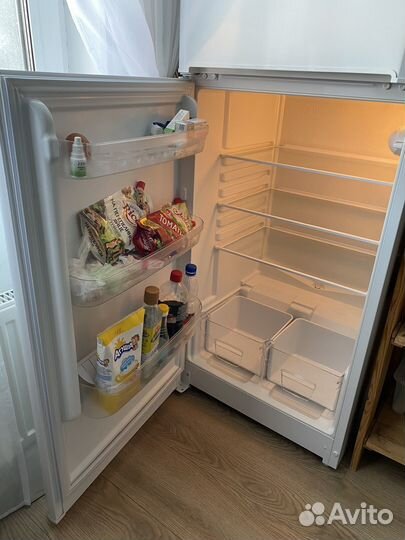 Холодильник indesit