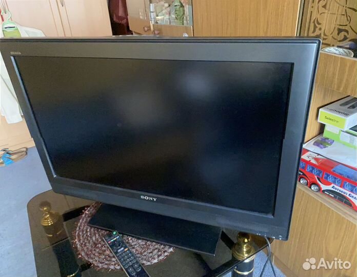 Телевизор б/у sony bravia, диагональ 82 (KDL-32U30