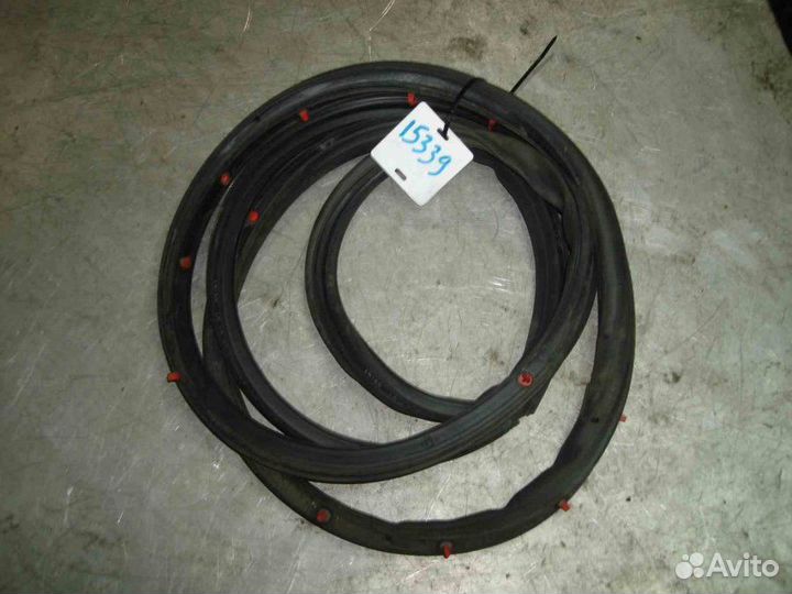 Уплотнитель Audi A8 4E 2003-2010