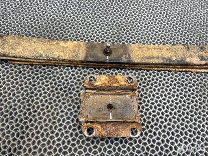 Рессора задняя Dodge Caravan 3 2.4 EDZ 2000