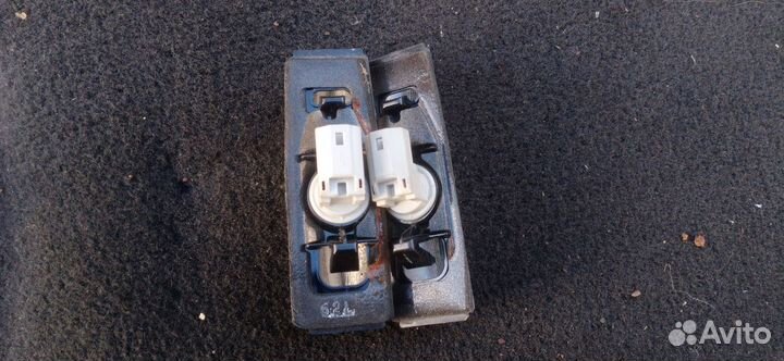 Фонарь подсветки заднего номера Lexus RX400