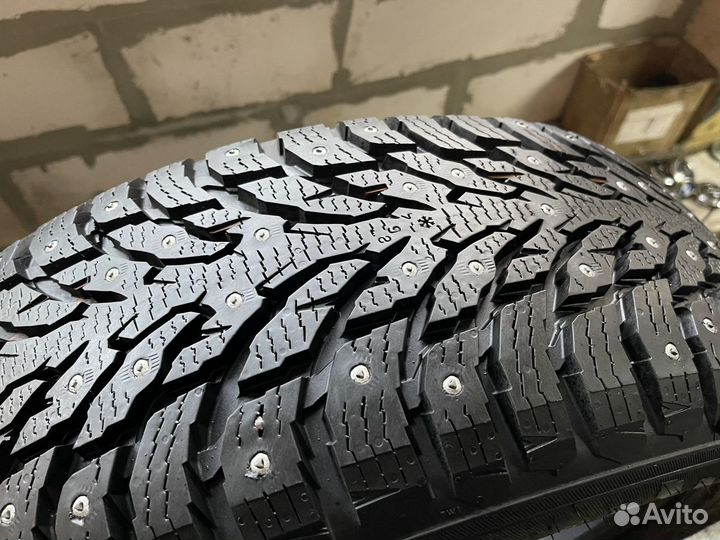 Nokian Tyres Hakkapeliitta 9 235/55 R19