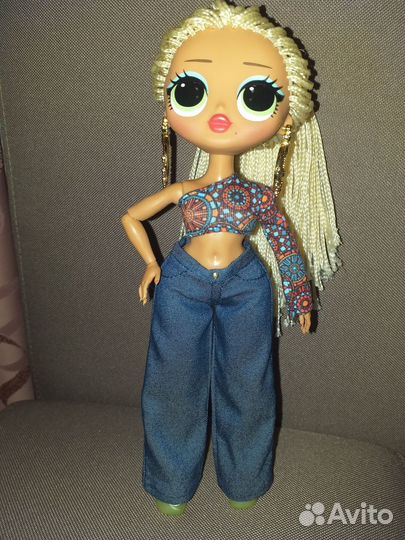 Джинсы и топ на Lol OMG