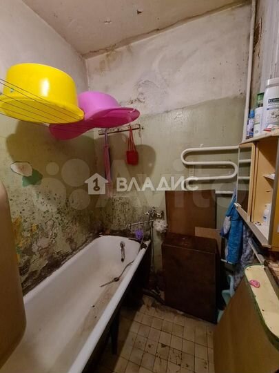 Комната 18 м² в 3-к., 2/2 эт.
