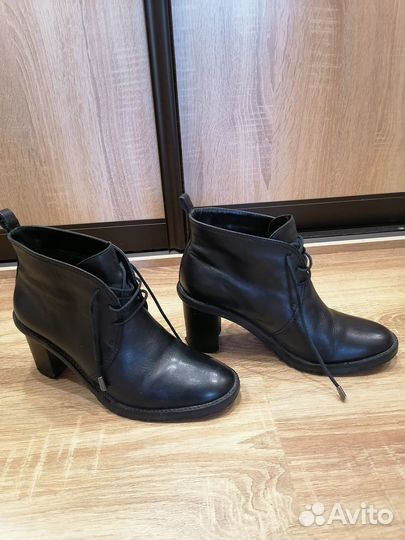 Продам демисезонные ботинки