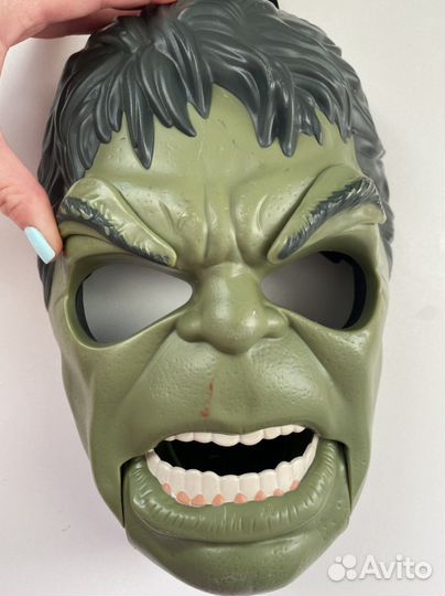 Маски халк и человек паук
