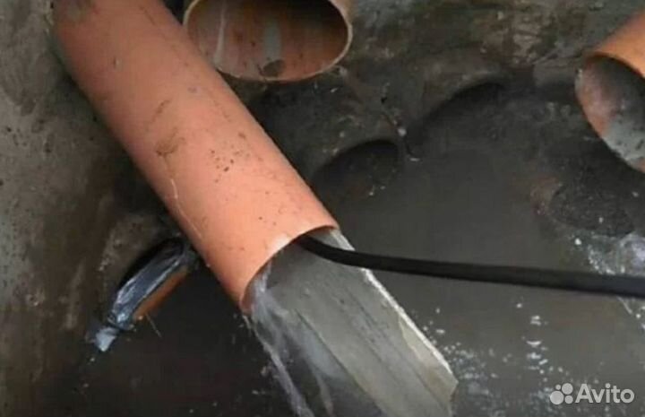 Сантехник. Услуги Сантехника. Слесарь