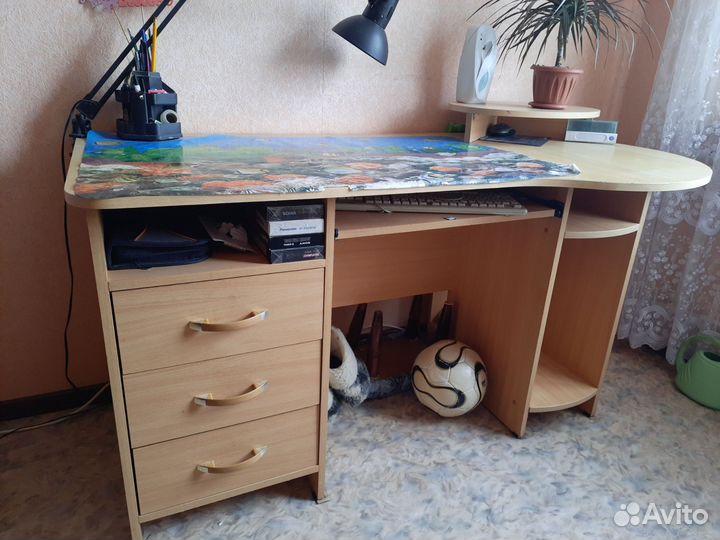 Компьютерный стол