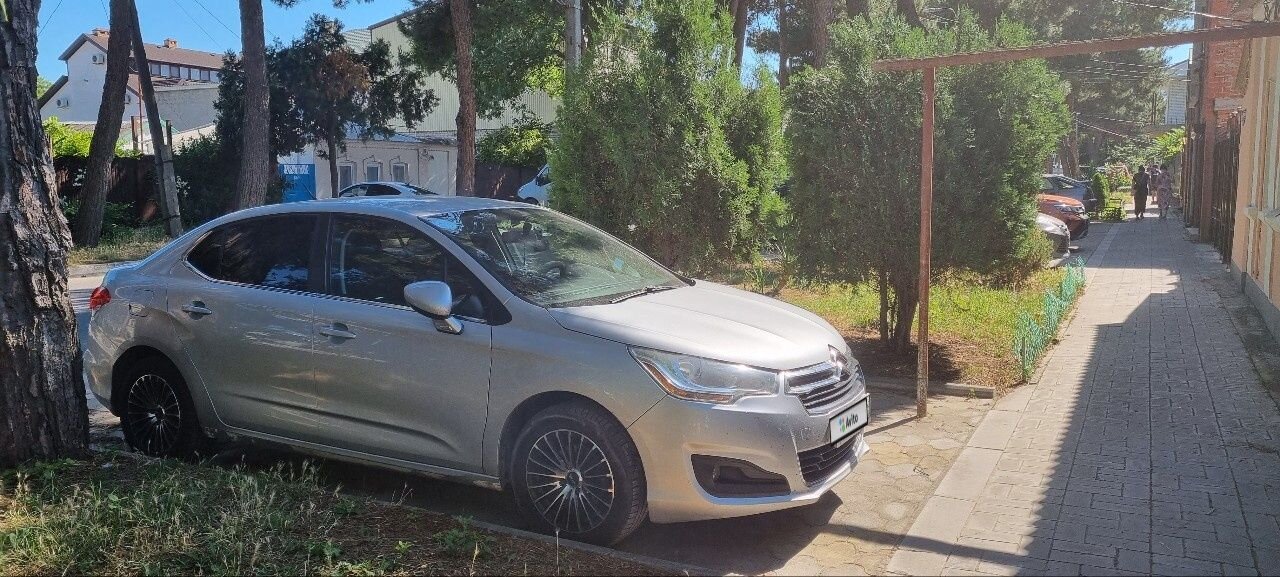 Citroen C4: фото владельца
