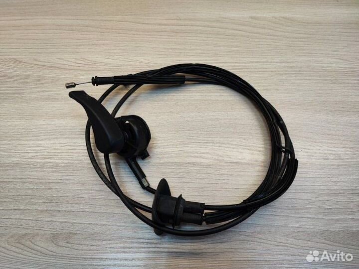 Трос замка капота LADA X-Ray Cross