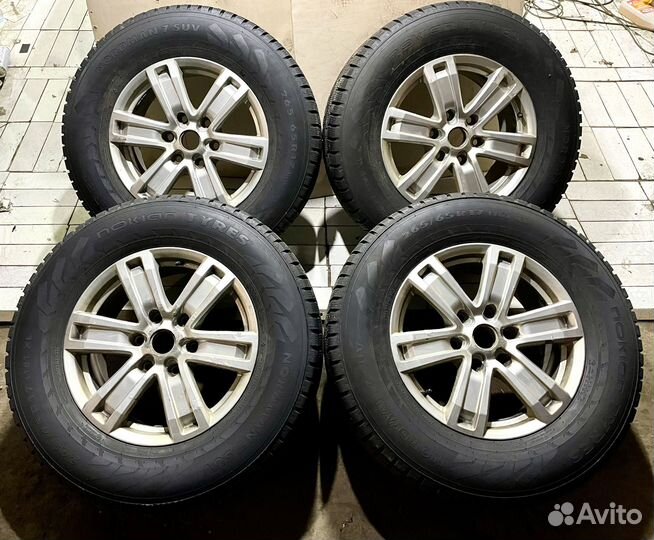 Комплект зимних колес 265/65 R17 Mitsubishi