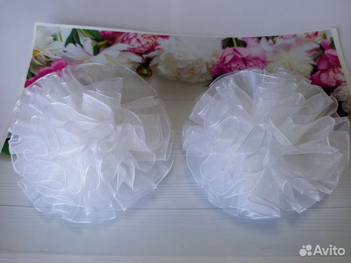 Белые банты-шары ручной работы из органзы