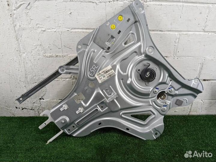 Стеклоподъемник передний левый Hyundai IX35 2011