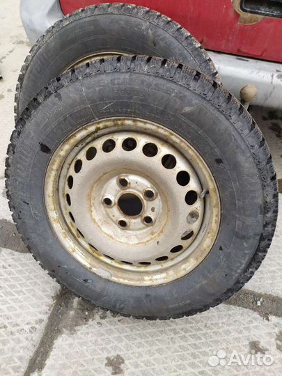 Bridgestone Blizzak Ice 215/65 R16