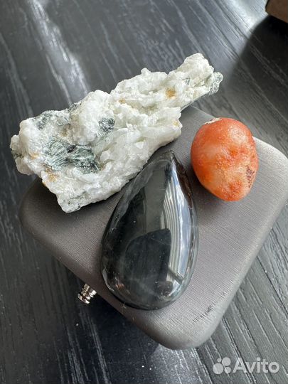 Коллекция камней друз минералов