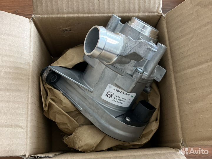 Помпа Mercedes W205 W213 M264 а2642000301