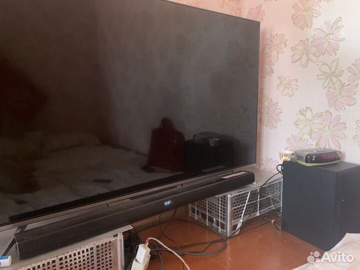 Телевизор и саундбар
