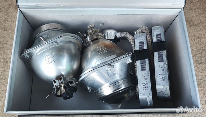 Линзы в фары ксенон Lexus, Toyota