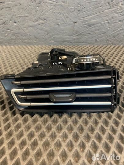 Воздуховод передний правый Bmw X7 G07 B58B30N 2020