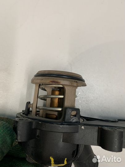 Корпус термостата Audi A6 C6 06E121111D