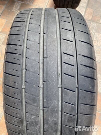Dunlop SP Sport Maxx RT 2 255/45 R20 и 285/40 R20